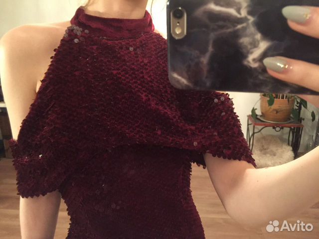 Платье бархатное с пайетками Платье бархатное с пайетками