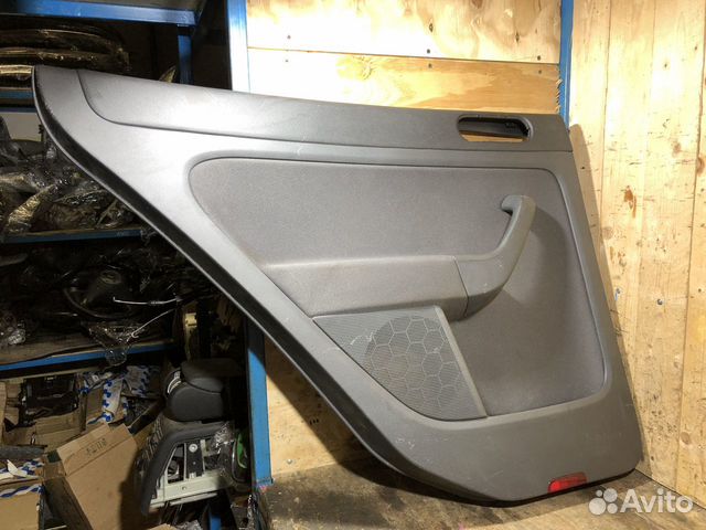 Обшивка задней левой двери VW Golf Plus 79008 Обшивка задней левой двери VW Golf Plus 79008