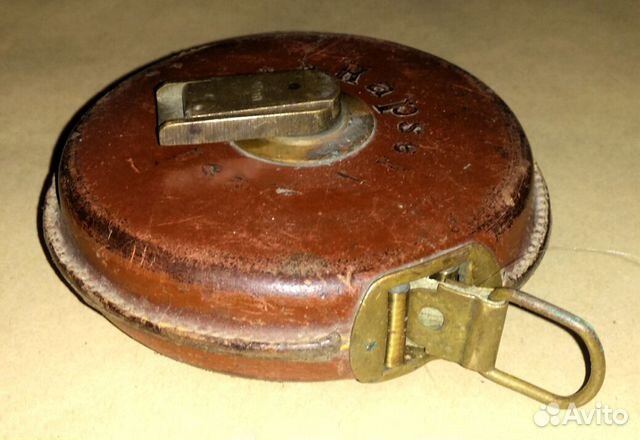 Старенькие школьные счеты рулетка Старенькие школьные счеты рулетка