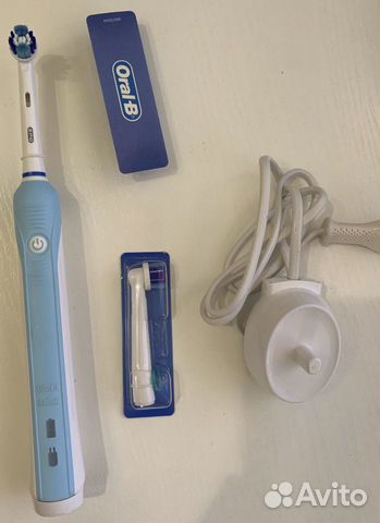 Электрическая зубная щетка Braun Oral-B Pro 650/D1 Электрическая зубная щетка Braun Oral-B Pro 650/D1