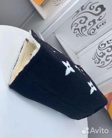 Новая женская сумка из меха Louis Vuitton Новая женская сумка из меха Louis Vuitton
