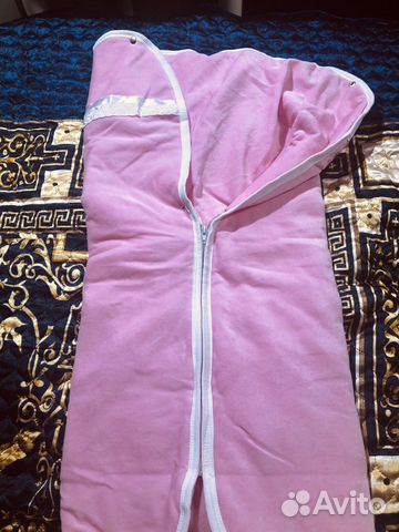 Конверт Новый с пинетками и шапочкой Конверт Новый с пинетками и шапочкой