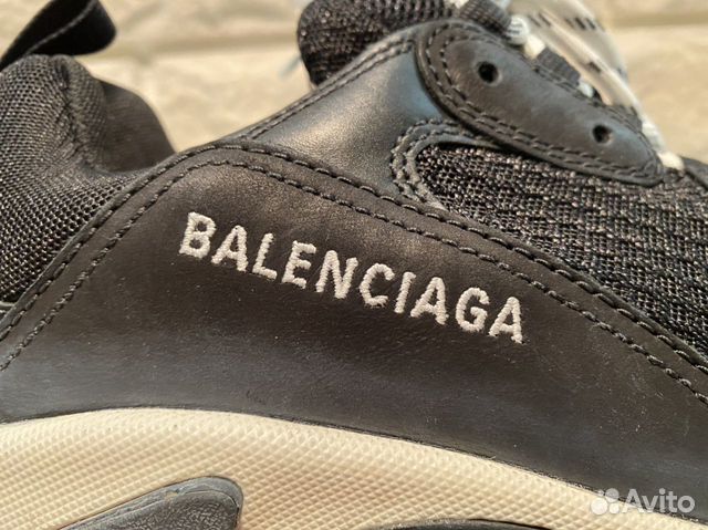 Кроссовки Balenciaga Triple S 42 размер (9US) Кроссовки Balenciaga Triple S 42 размер (9US)