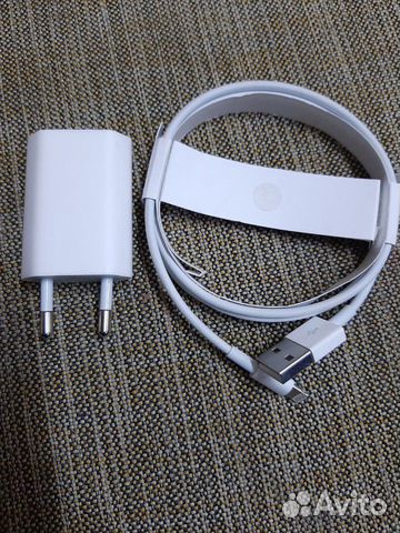Зарядное устройство для iPhone, наушники