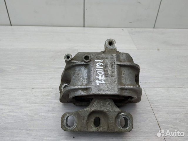 Опора двигателя правая 1K0199262AJ Skoda Octavia