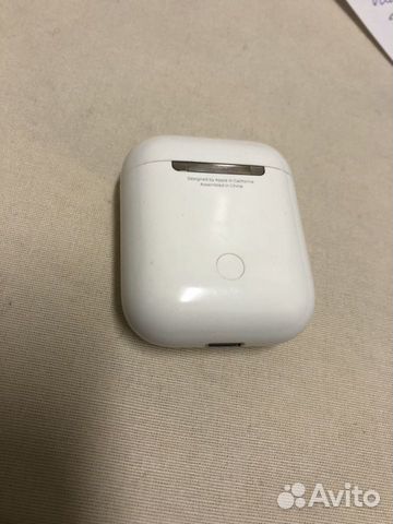 Беспроводные наушники AirPods Беспроводные наушники AirPods