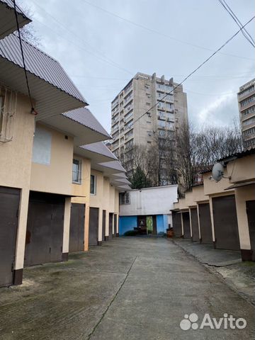 Гараж, > 30 м²
