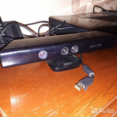 Xbox 360 slim + Kinnect Xbox 360 slim + Kinnect