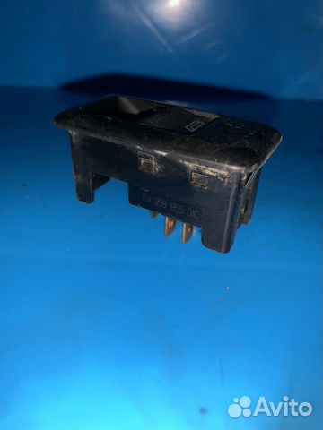 Кнопка стеклоподъемника 96-03 гг Volkswagen T4 Кнопка стеклоподъемника 96-03 гг Volkswagen T4
