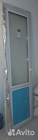 Продаю пластиковую дверь б/у
