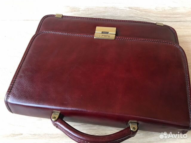 Мужской портфель из натуральной кожи Мужской портфель из натуральной кожи