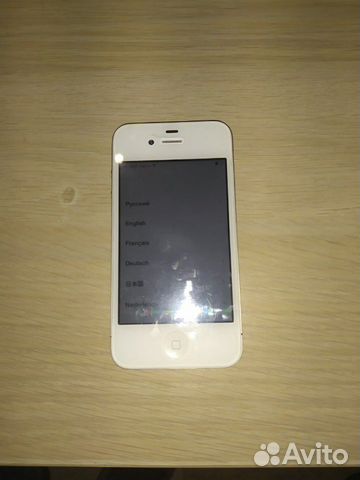 Телефон iPhone 4