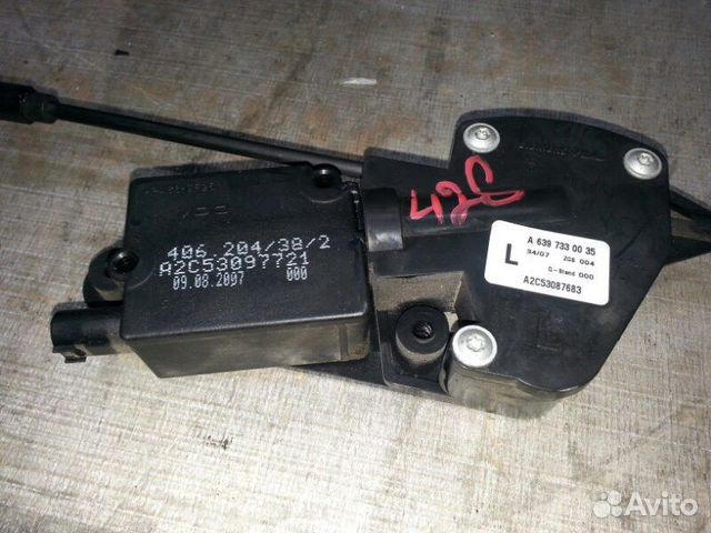 Замок двери левый Mercedes V-Class W639 272.978 Замок двери левый Mercedes V-Class W639 272.978
