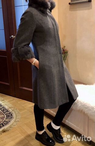 Красивое пальто с мехом