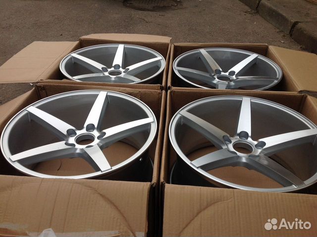 Vossen cv3 r18 серебро комплект новых дисков Vossen cv3 r18 серебро комплект новых дисков