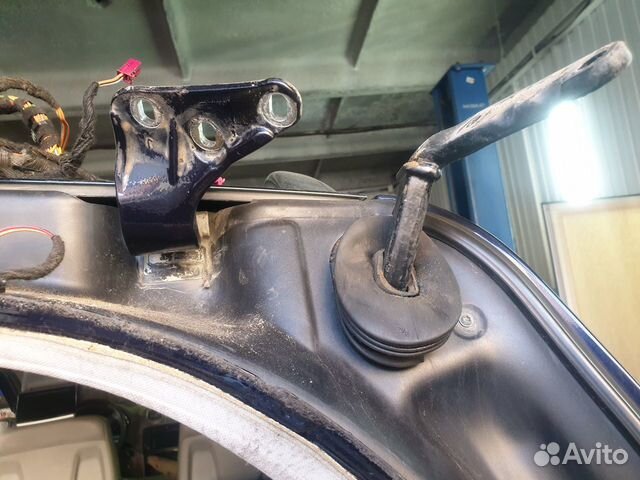 Петля крышки багажника Mercedes GL 164