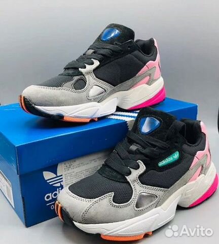 Кроссовки Adidas Falcon