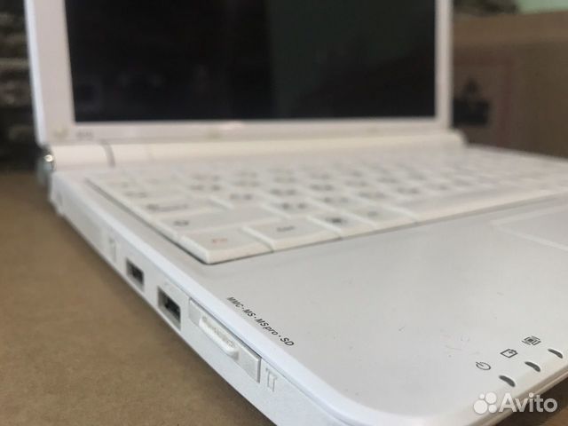 Компактный нетбук Lenovo