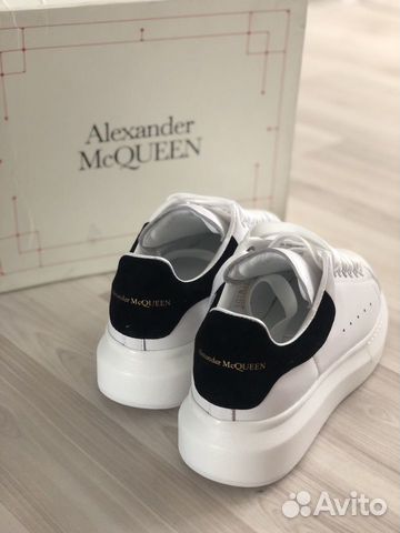 Кроссовки Alexander McQueen белые