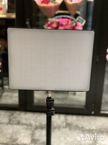 Продаю осветитель для фотосъёмок Продаю осветитель для фотосъёмок