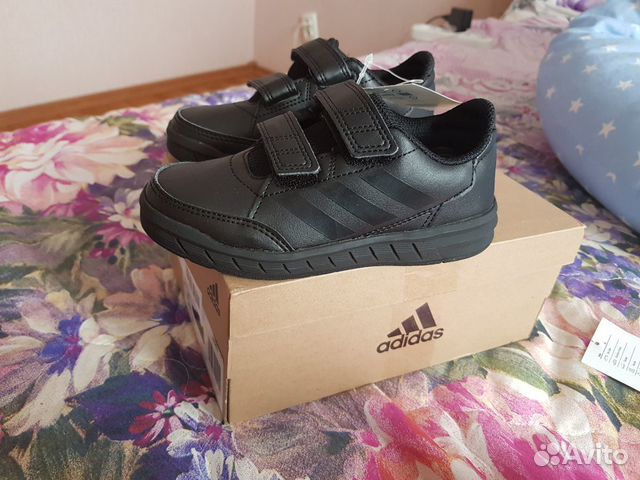 Новые кроссовки для мальчика adidas 28 Новые кроссовки для мальчика adidas 28