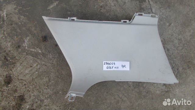 Обшивка стойки задняя правая (Volkswagen Golf) Обшивка стойки задняя правая (Volkswagen Golf)