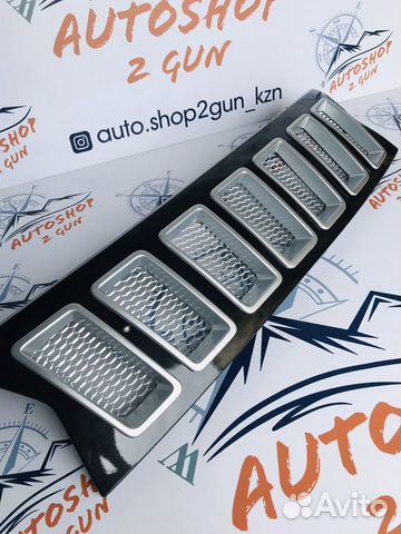 Решётка радиатора «Чероки» Рено Дастер (Ч.Жемчуг)