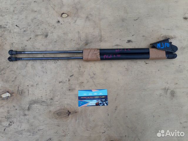 Амортизаторы крышки багажника Ниссан Кашкай J10