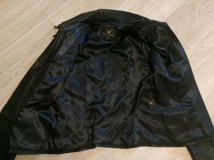 Куртка нат кожа новая 46р
