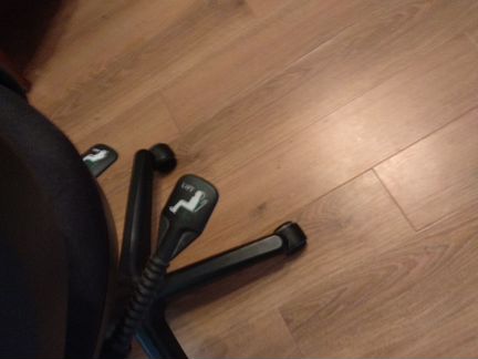 Стул офисный