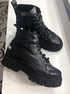 Ботинки зимние кожанные на овчине