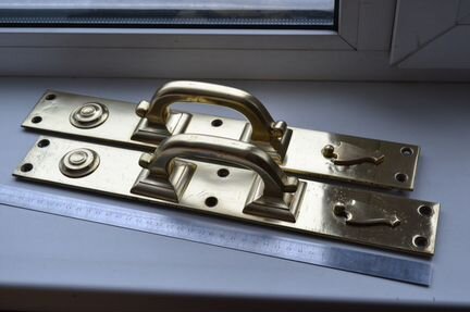 Дверные ручки