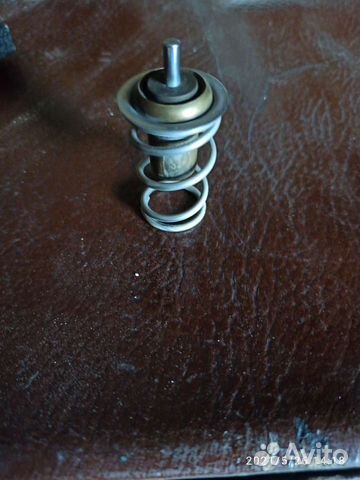 Оригинальный термостат Лада Веста