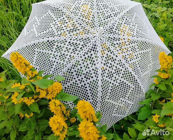 Вязаный ажурный зонтик. Можно в аренду фотосессий