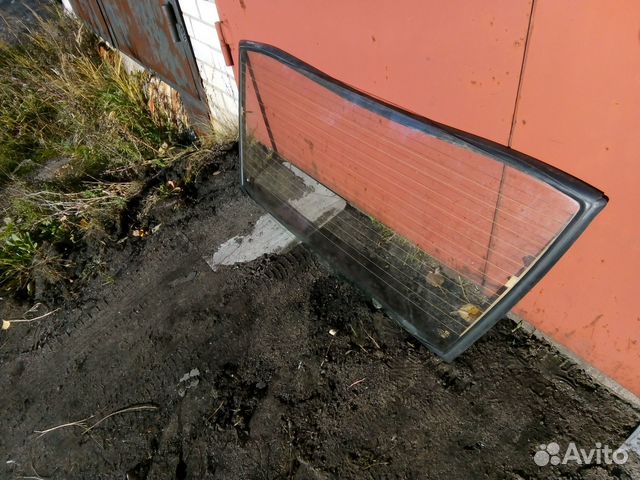 Заднее стекло ваз 2115