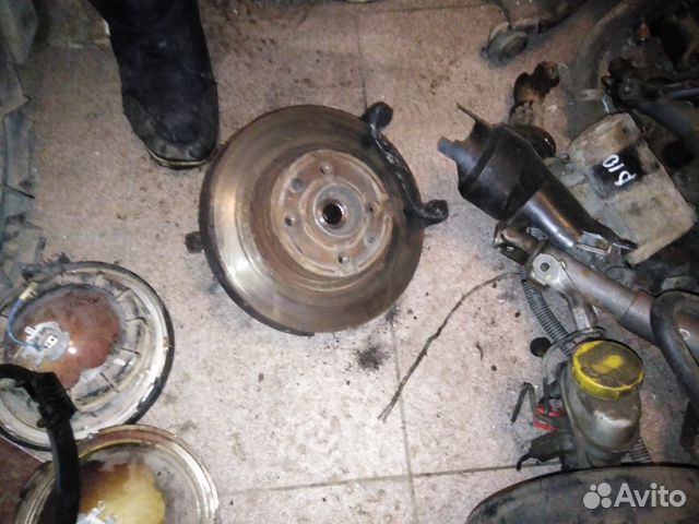 Поворотный кулак Рено Логан