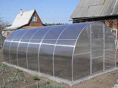 Теплица сборная из оцинкованного профиля. Стандартная теплица. Теплица из поликарбоната в современном стиле. Теплица арт. Теплицы из поликарбоната тагил.