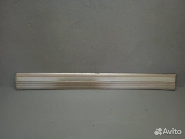 Накладка двери передняя правая Toyota Land Cruiser