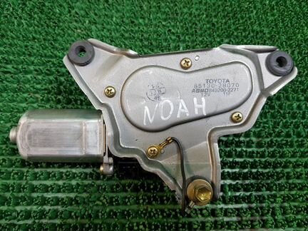 Моторчик дворника задний Toyota Noah AZR60