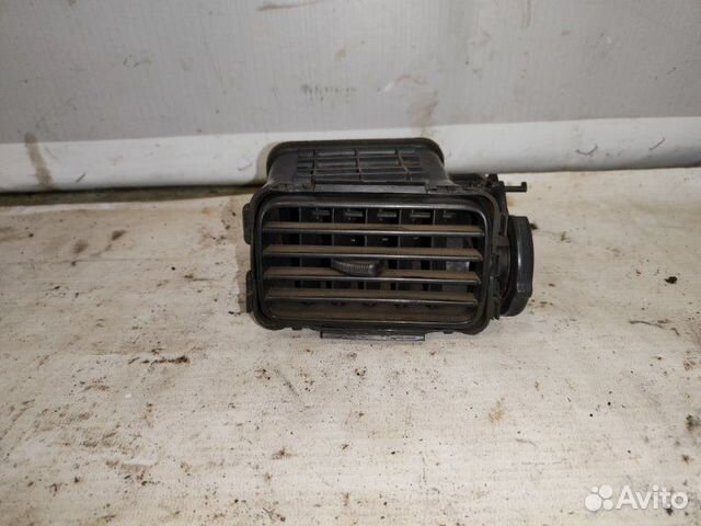 Дефлектор воздушный правый Mitsubishi Lancer 9