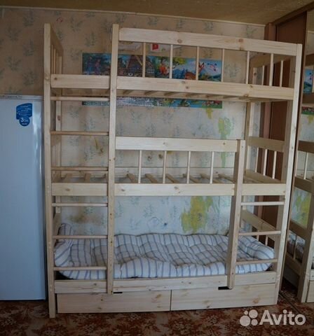 Трехъярусная кровать с ящиками