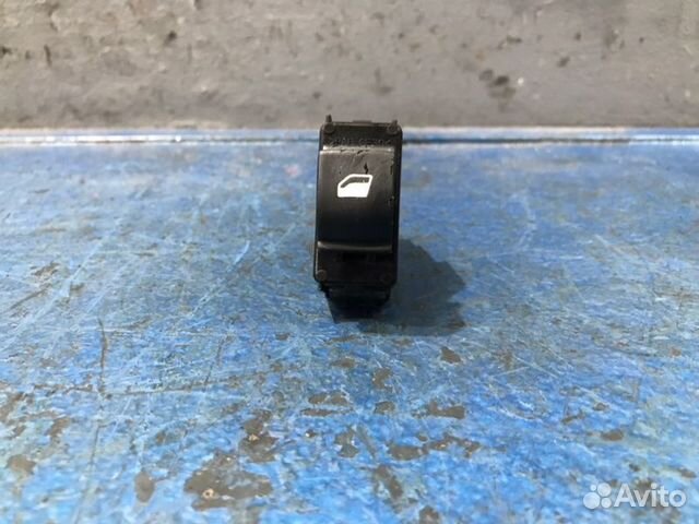 Кнопка стеклоподъемника Citroen Ds4 N
