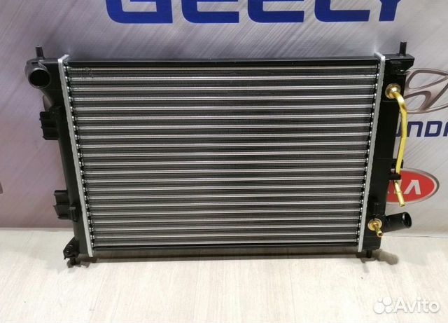 Радиатор охлаждения двигателя основной Kia soul 2