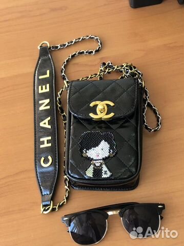 Брошь из бисера chanel