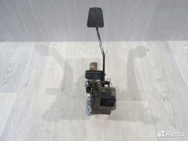 Педаль тормоза Kia Rio 3