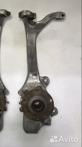 Кулак поворотный передний левый Ауди S8 A8 D3