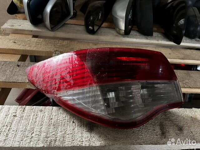 Фонарь задний левый Nissan Almera G15