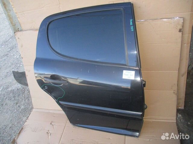 Дверь задняя правая Peugeot 207