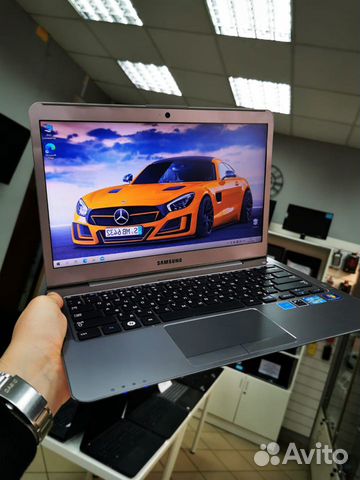 Быстрый ультрабук Samsung 14