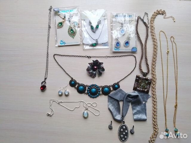 Украшения для женщин